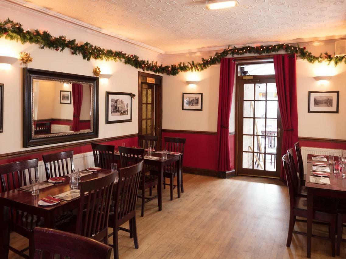 The Gordon Arms Hotel West Linton Экстерьер фото