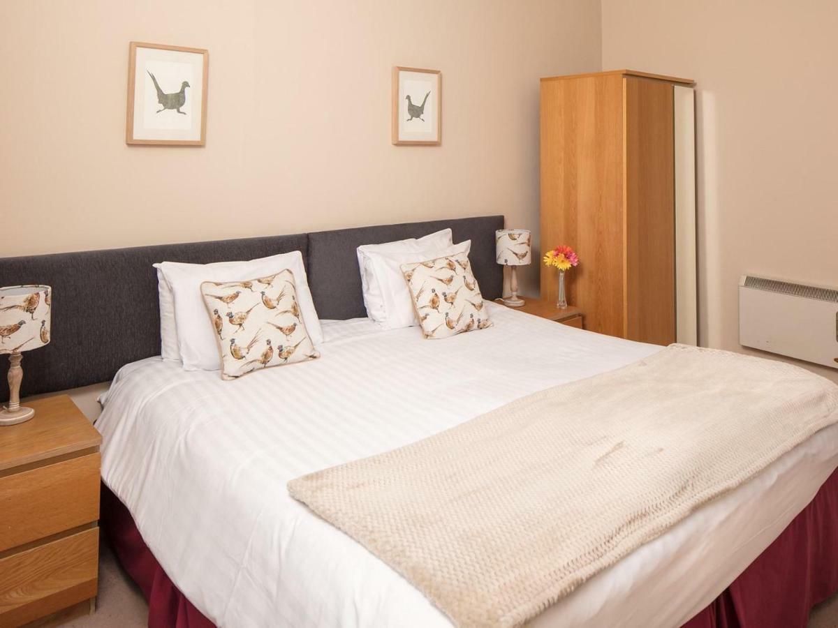 The Gordon Arms Hotel West Linton Экстерьер фото