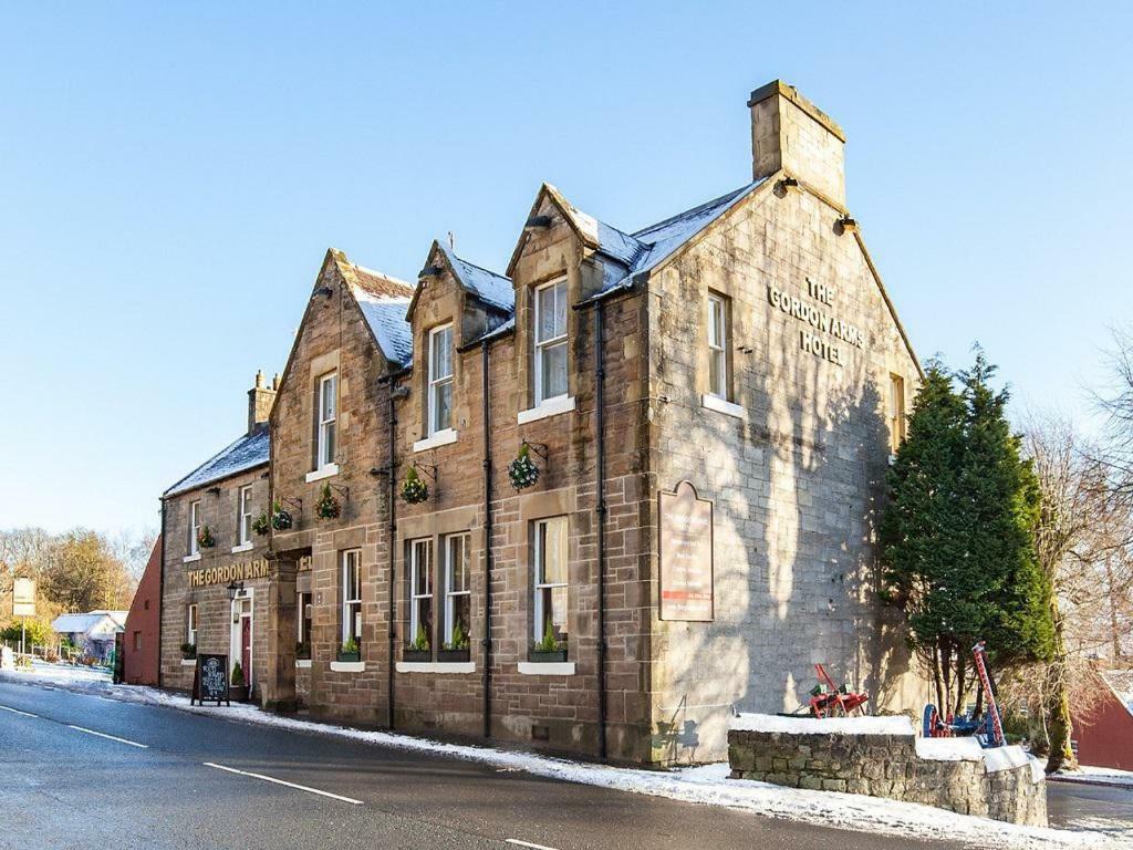 The Gordon Arms Hotel West Linton Экстерьер фото